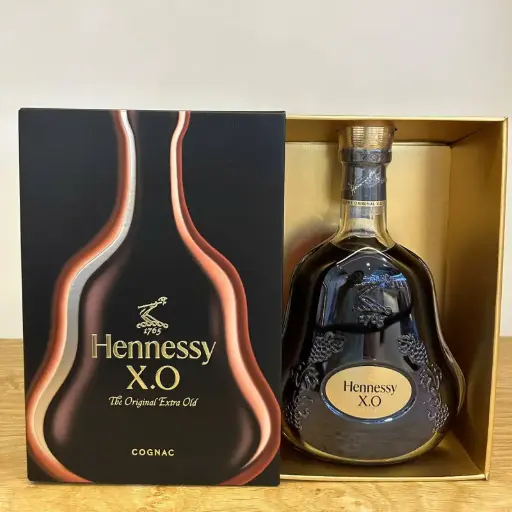 HENNESSY XO 700ml,nồng độ cồn: 40% , 12 chai/thùng ( Hàng mới 100%).